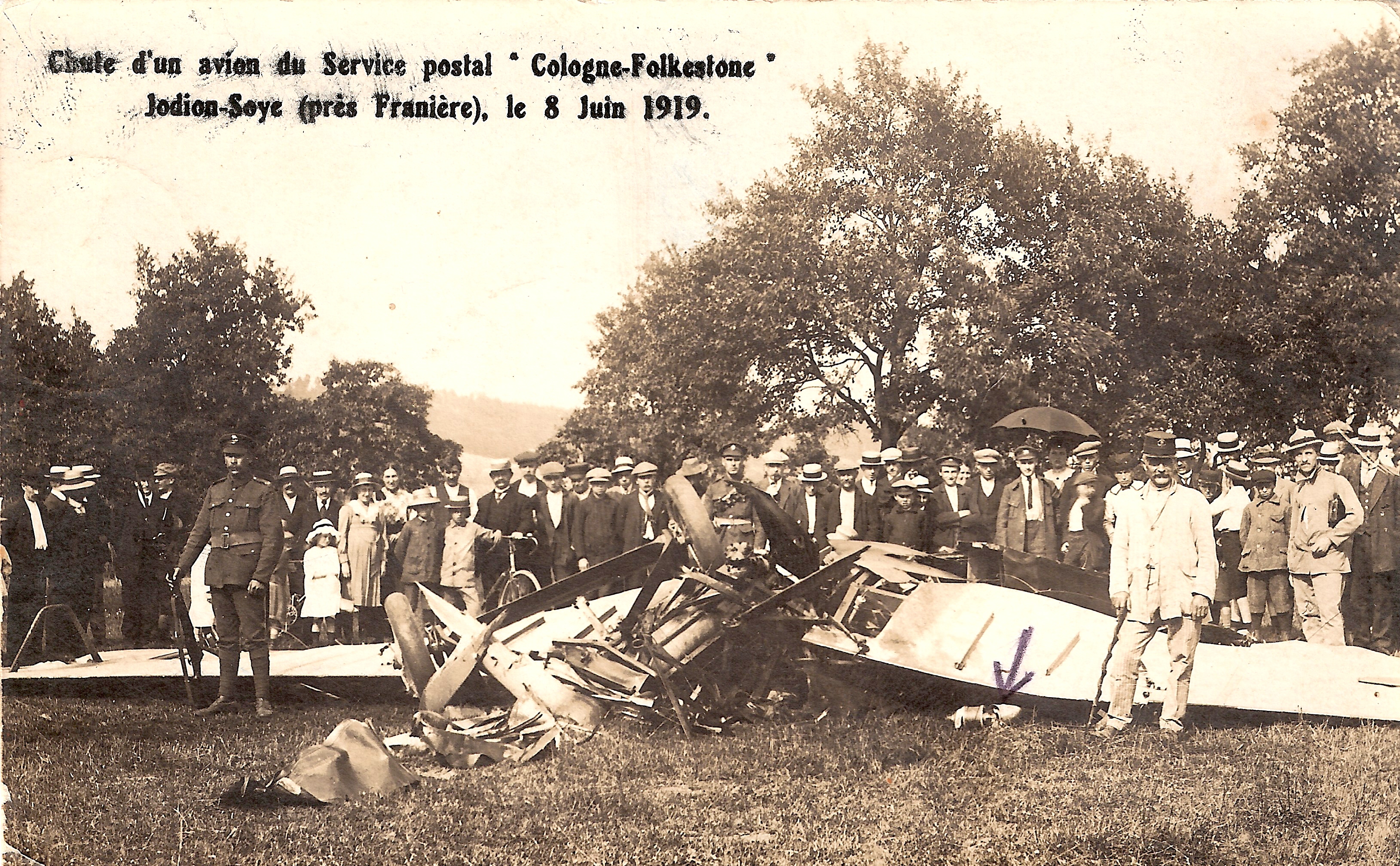 Belgique, Soye (Jodion) près de Franière (Floreffe) - Chute d'un avion du service postal « Cologne - Folkestone » le 8 juin 1919